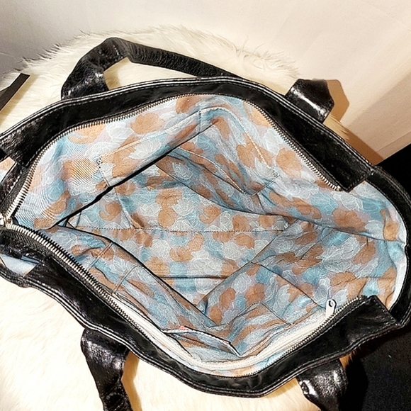 HOBO The Original Large Classic Black Leather Soulder Tote - Picture 3 of 10